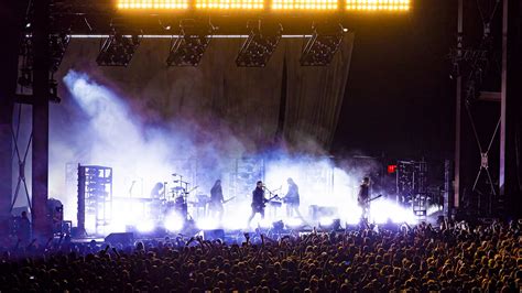 Nine Inch Nails - Peel It Back Tour 2026 live in Montréal, QC, Canada ...