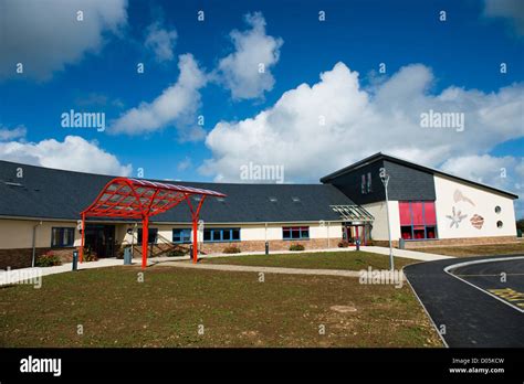 Exterior Ysgol T Llew Jones Brynhoffnant Ceredigion A New Community