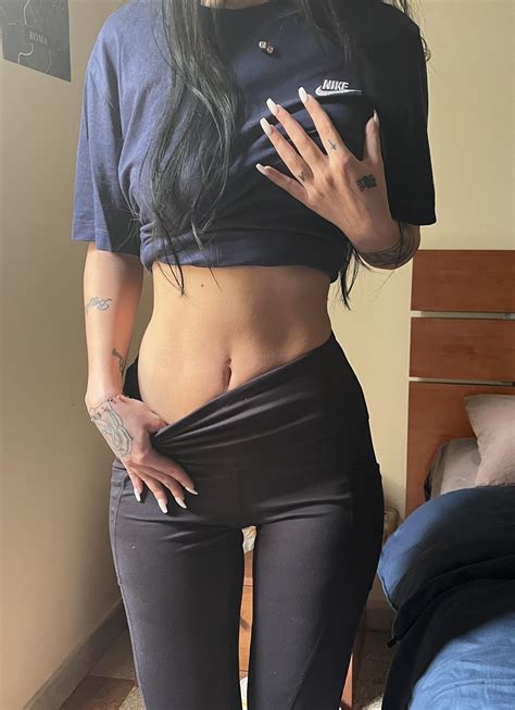 midriff sexy 4