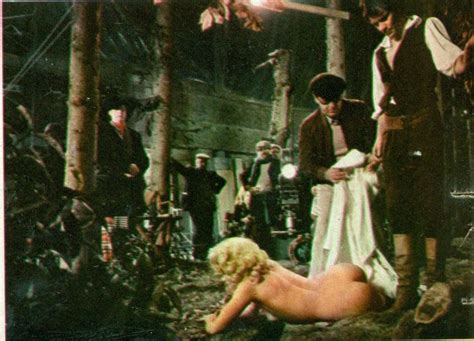 Naked Dagmar Lassander In Il Comune Senso Del Pudore