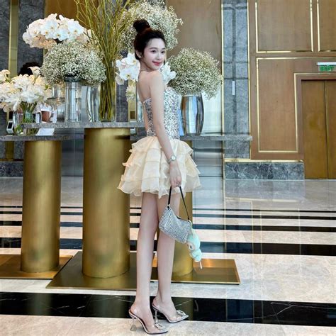 I Th Ng Xinh P G I C M C A Hot Girl T Y B C D Thi Hoa H U B O D N Tr