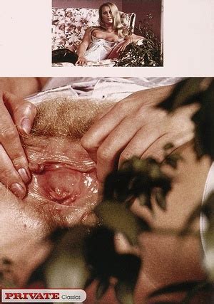 Blonde Hottie With Banging Body Spreads Her Legs Wide An XXX Dessert