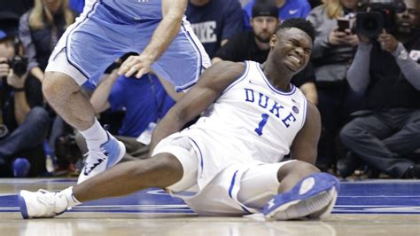 Zion Williamson Knocked Out Of Dukes Loss To Unc After Injuring His