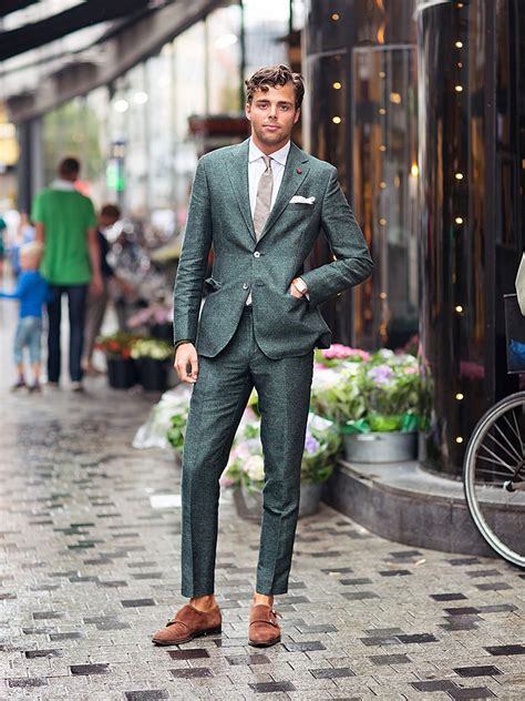 How To Wear A Green Suit Color Combinations With Shirt And Tie