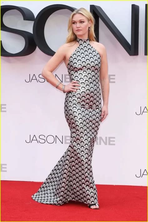 Julia Stiles Sexy And Hot Bikini Pictures Woophy