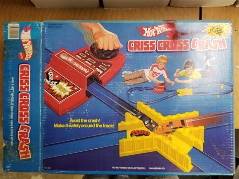 Vintage Mattel Hot Wheels Criss Cross Crash Set In Box Near Complete