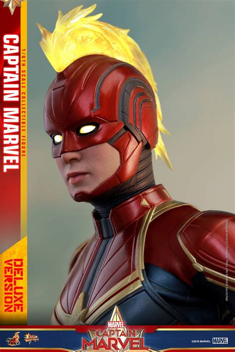 Check Out Hot Toys Action Figure Of Brie Larson As Captain Marvel