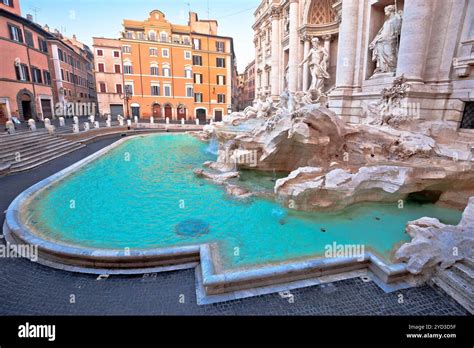 eternal city  rome trevi fountain  rome view   beautiful