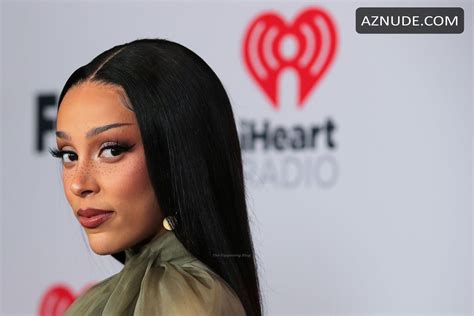 Doja Cat Sexy Shows Off Her Tits At The Iheartradio Music Awards At Dolby Theatre In Los