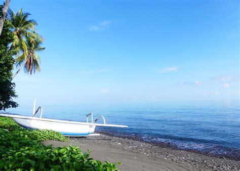visit tembok indonesia tailor  tembok trips audley travel uk