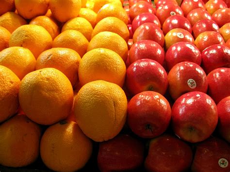 let's compare apples and oranges | frankieleon | Flickr