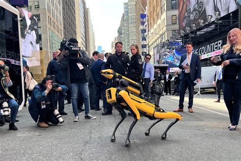 Nueva York presenta los nuevos robots que ayudarán a patrullar