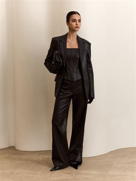 Прямые брюки из экокожи :: LICHI - Online fashion store