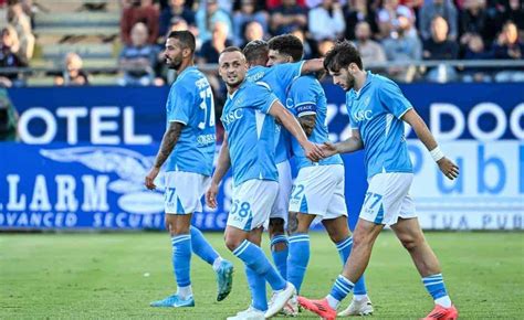 Calcio Serie A Cagliari Napoli 0 4 Terza Vittoria Di Fila Per La