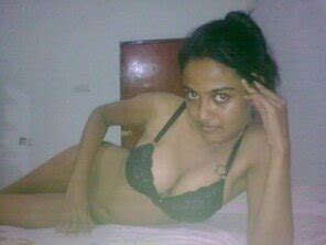 Cute Indian Girl Saras Sexy Nude Pics Photo Gallery