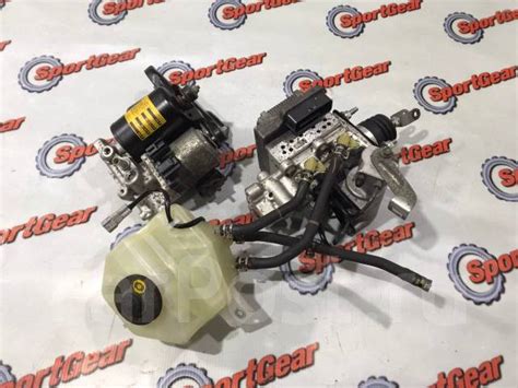 Главный тормозной + вакуумник(бустер) 12-15г Prius zvw30 №130 II рест ...