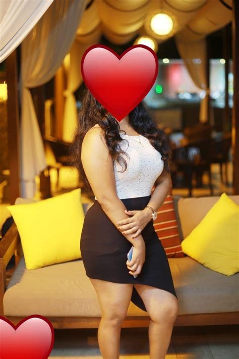 Shanu Colombo Some With Real Lesbian Sri Lankan Escort In Dubai