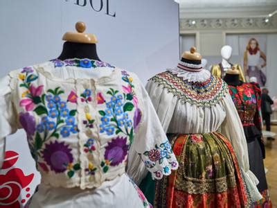 Cseh Tam S S A Red Hot Chili Peppers Dalaib L K Sz Tett Valaki Mash Upot Cikkek We Love