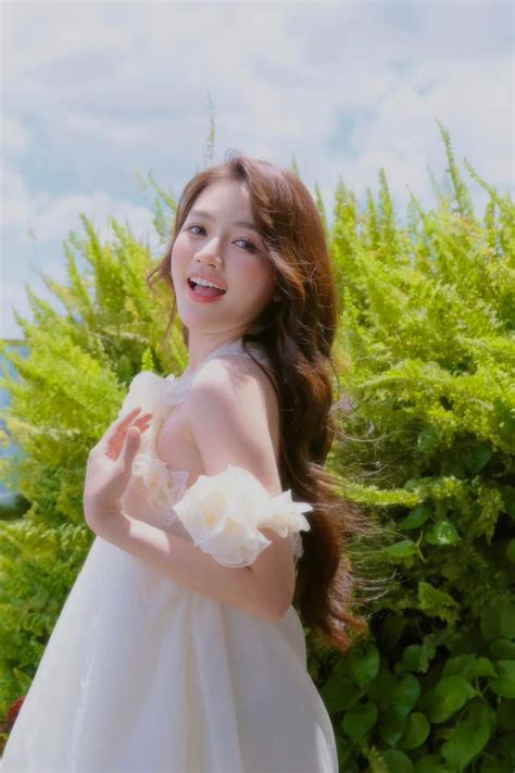 Nhan sắc hiện tại của hot girl FapTV từng đóng cặp với Sơn Tùng Báo Tri thức và Cuộc sống