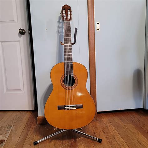 yamaha  classical guitar  natural reverb