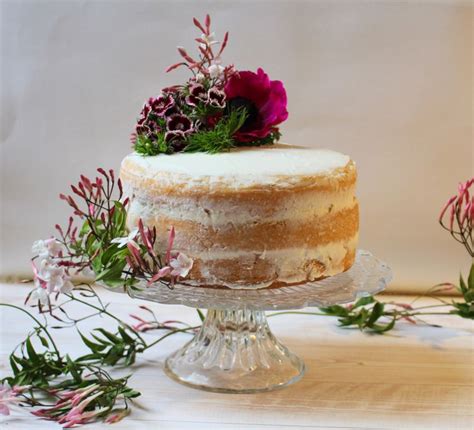 La Naked Cake A Scenic And Elegant Dessert