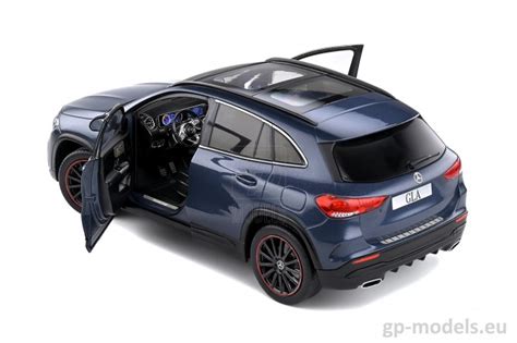 Mercedes-Benz GLA (H247) AMG Line (2019), Solido 1:18