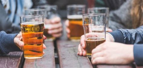 DRINKING: New study shows 2017 British drinking habits with some