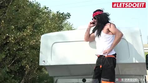 Luna Corazon Gigantic Tits Latin Dark Hued Pays Car Repair With Her Vagina Hotntubes