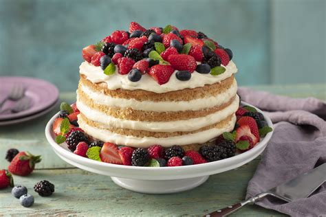 Bolo Pelado Naked Cake Morangos Receitas Nestlé
