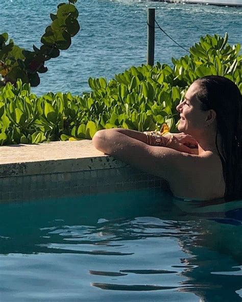 Brooke Shields Still Stunning In Bikini At The Age Of 52