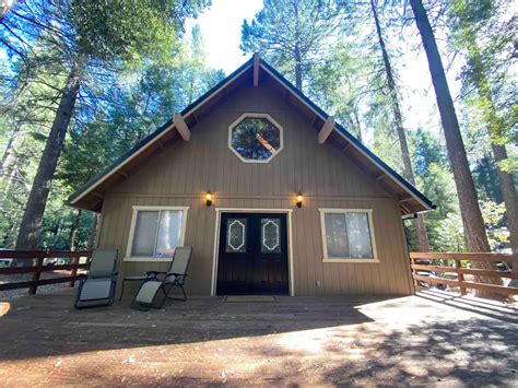 14 Romantic Cabins in Nevada To Rent in 2023 - Cabin Trippers