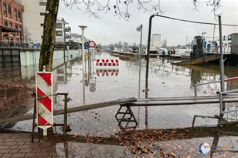 Wiesbadenaktuell Impressionen Vom Hochwasser Aus Biebrich Und