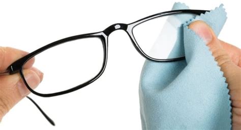 Worst And Best Ways To Clean Eyeglasses