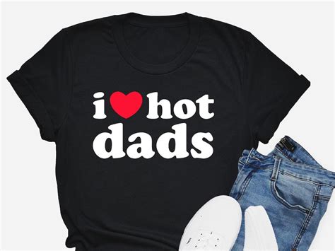 Amo a los papás calientes I Heart Hot Dads Love camisetas Etsy España
