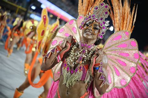 Erros graves em evolução comprometem melhor desfile plástico da