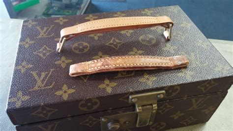 Bag Zipper Repair Near Me | NAR Media Kit