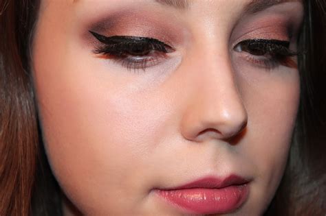 Luhivy S Favorite Things Valentine S Day Date Makeup Using Urban Decay Naked Palette