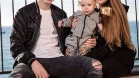 Ex esposa apoia jogador da seleção que se assumiu gay