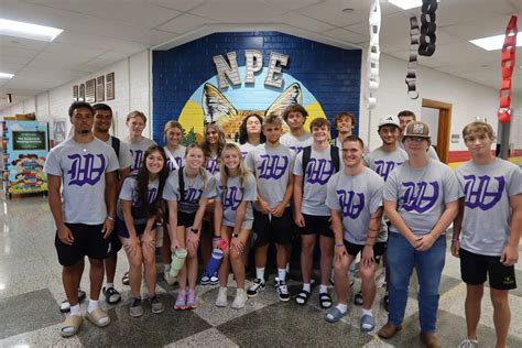 Kentucky Wesleyan Freshman Class Volunteers At 14 Owensboro Sites