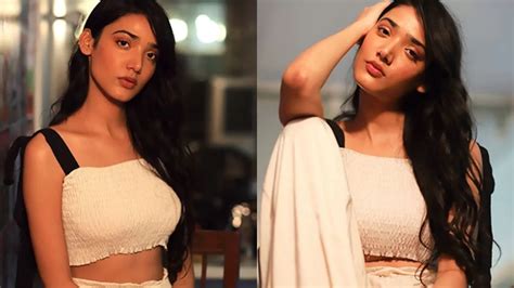 12th Fail Movie Actress Medha Shankar Hot Pics 2023 Top10Sense