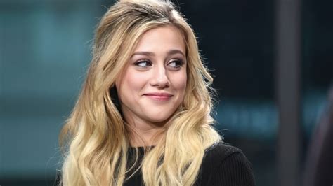 Лили Рейнхарт (Lili Reinhart) – биография, фото, рост и вес, личная ...