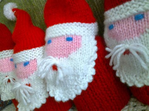 Papai Noel De Trico - JUD artes: Roupinhas em tricô de Papai Noel!!!