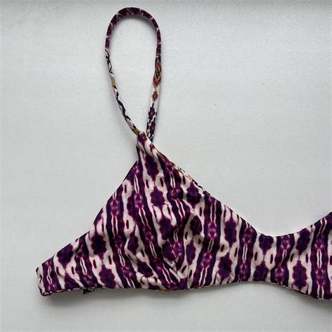 REVERSIBLE TIGERLILY BIKINI TOP Hardly Depop