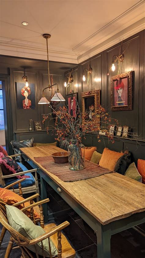 Victorian Style Dining Room Decor