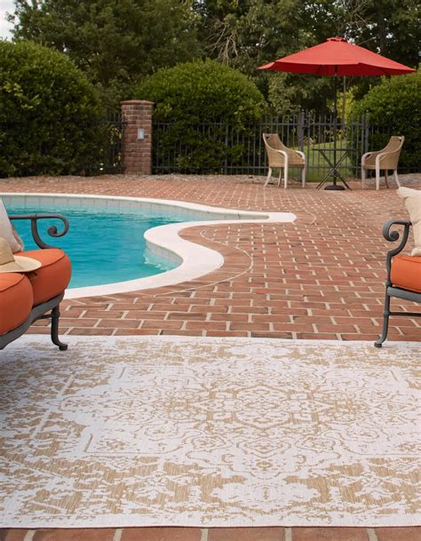 Unique Loom Jill Zarin Outdoor 11 X 11 Ft Loomed Polypropylene Beige
