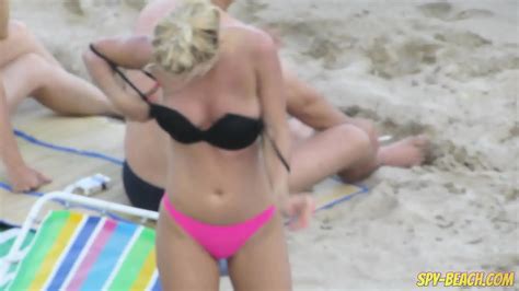 Pink Bikini Amateur Topless Voyeur Beach Girls
