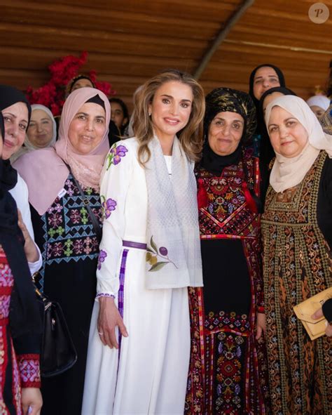 Rania De Jordanie Superbe Portrait D Voil Pour Ses Ans La Reine