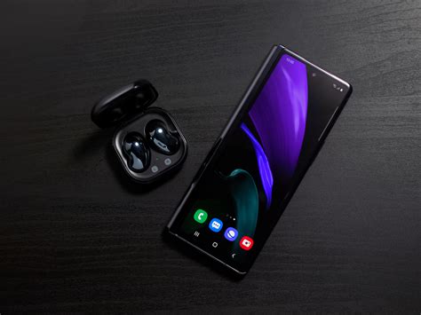The Galaxy Z Fold 2 is everything the first Fold should've been | Mashable