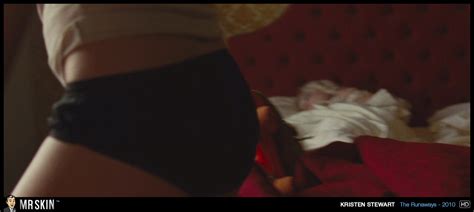 Naked Kristen Stewart In The Runaways