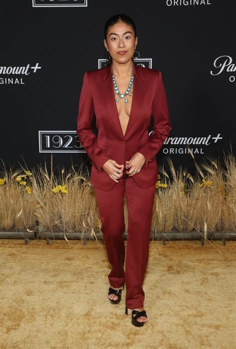 AMINAH NIEVES at 1923 Premiere in Los Angeles 12/02/2022 – HawtCelebs